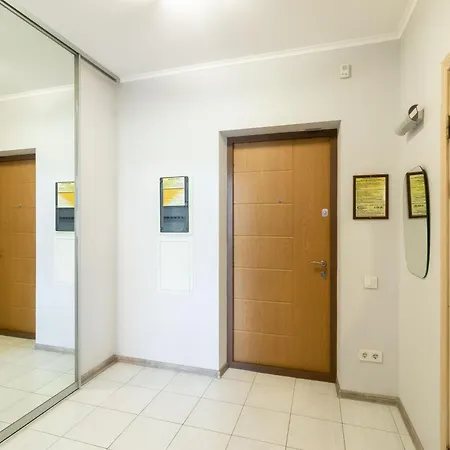 Kvartirkoff Na Bogatirskaya 6A, 3 Floor Kyiv Exterior photo