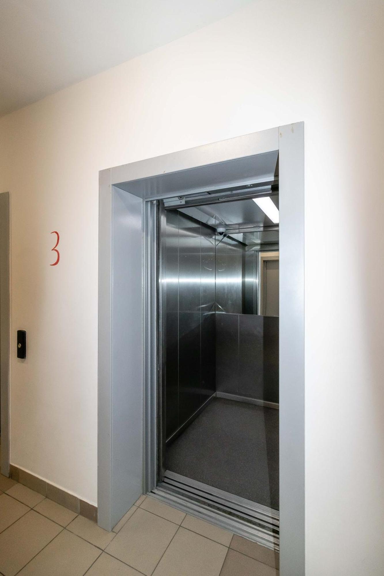Kvartirkoff Na Bogatirskaya 6a, 3 Floor Apartment *